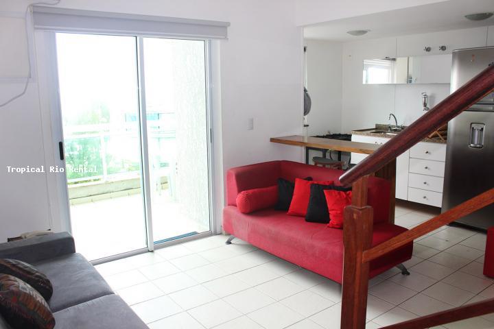 Sala aberta para varanda  /  Living room open to balcony