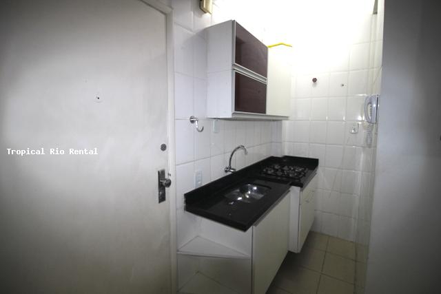Cozinha americana completa / Small but complete and equipped kitchen