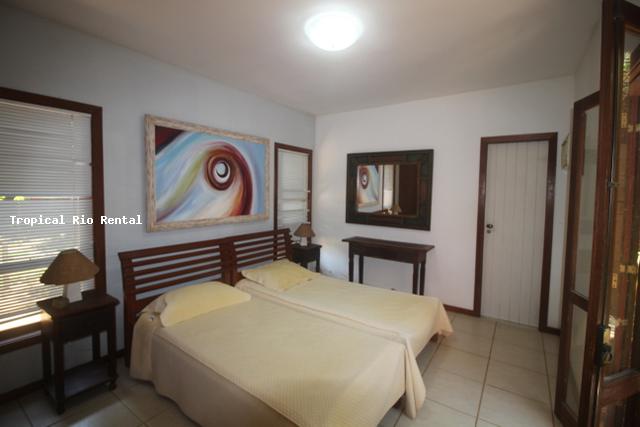 Quarto #1 com camas de solteiro / Bedroom #1 with single beds