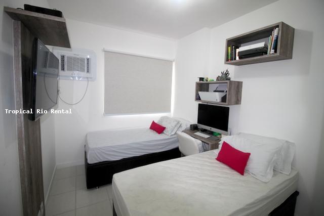 Quarto #2 com duas camas de solteiro / Room #2 with 2 single beds