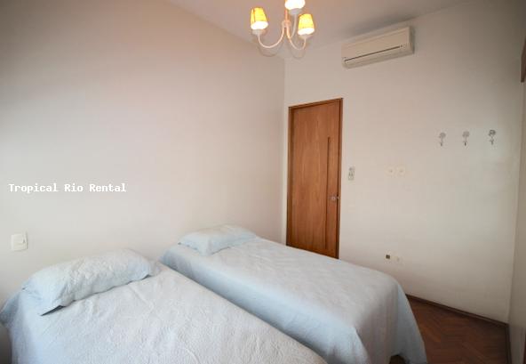 Quarto #3 com 2 camas de solteiro / Bedroom #3 with 2 single beds