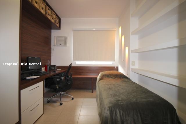 Quarto #3 com 1 cama de solteiro / Bedroom #3 with single bed