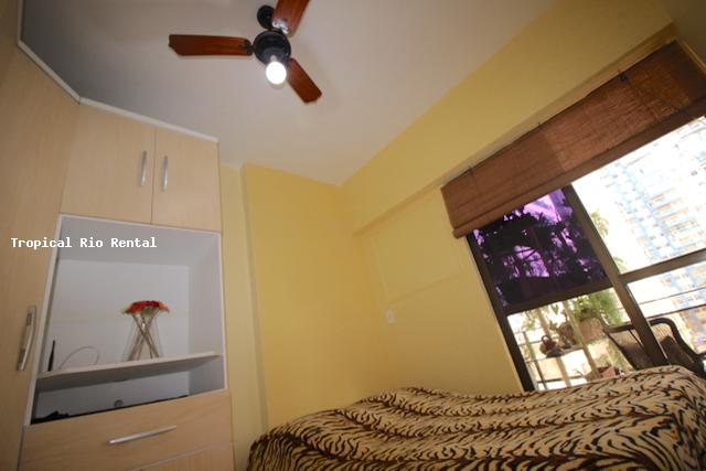 Quarto #3 com 1 cama de solteiro / Bedroom #3 with single bed