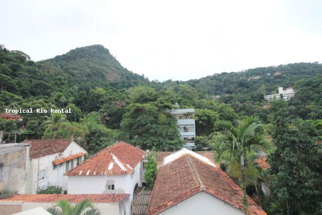 Vista da janela do quarto / View from the bedroom window