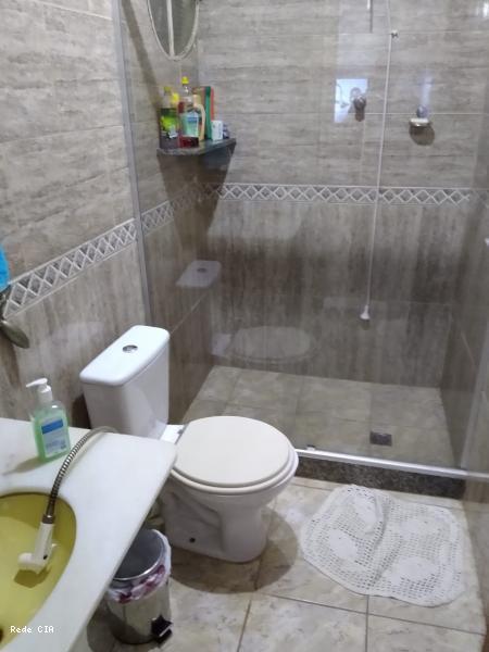 Banheiro com box blindex