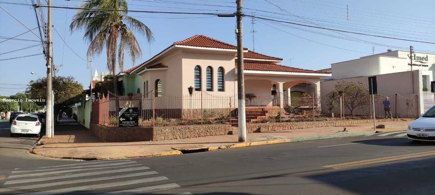 Casa para Venda - Andradina / SP no bairro Centro, 3 dormitórios