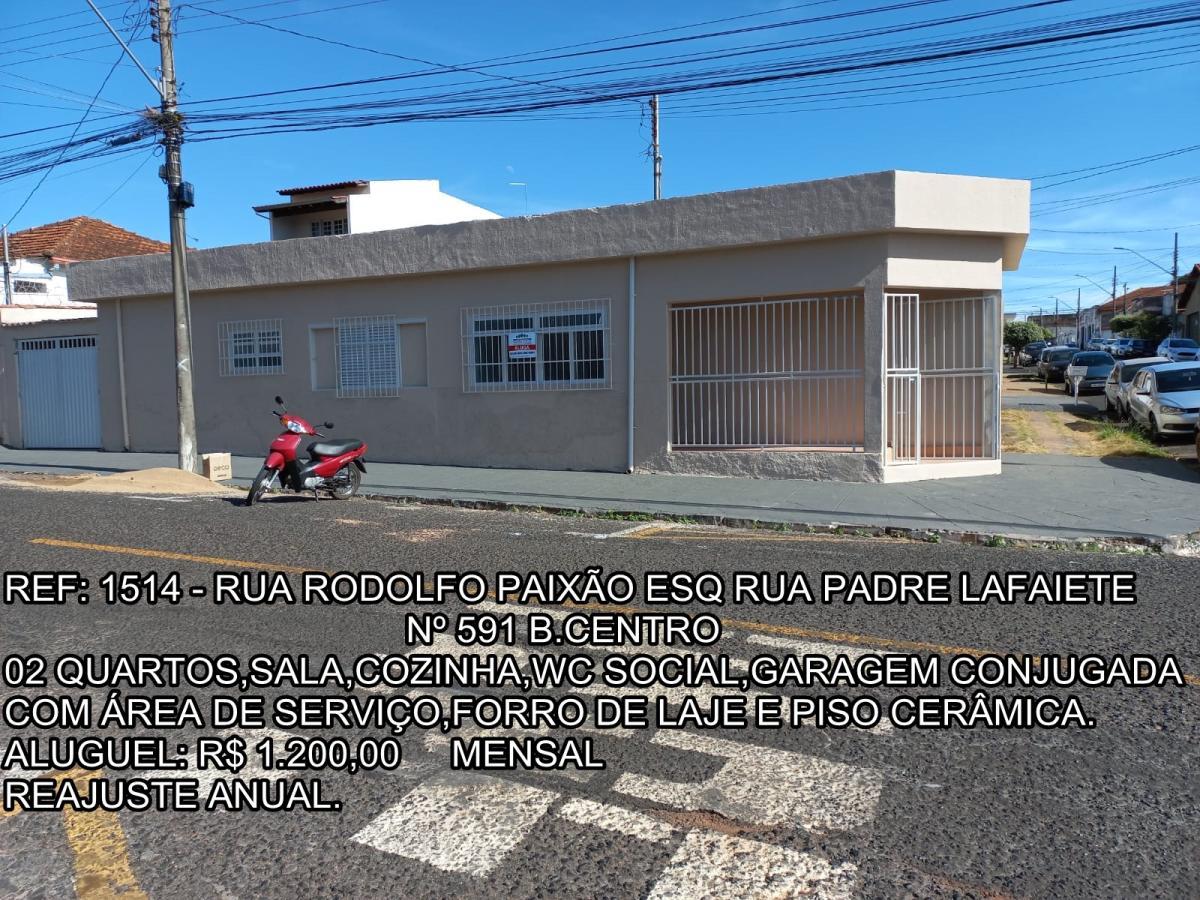 Casa para Venda, em Araguari, bairro CENTRO