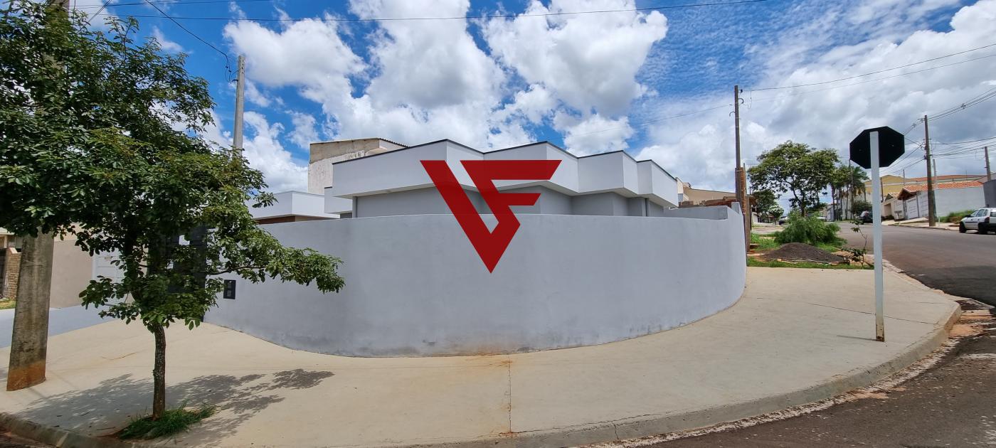 Casa para Venda em Botucatu, Residencial Ouro Verde