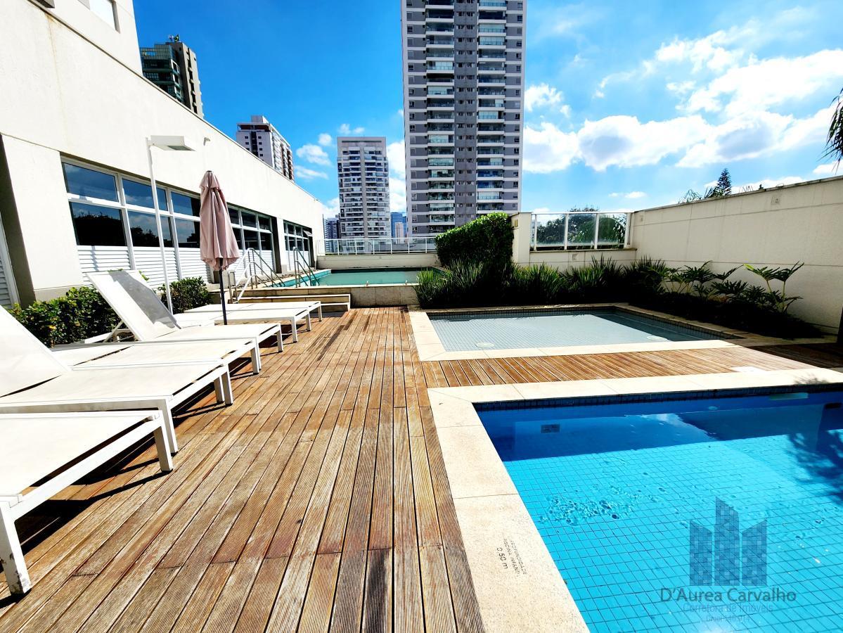 Piscina Descoberta com Solarium