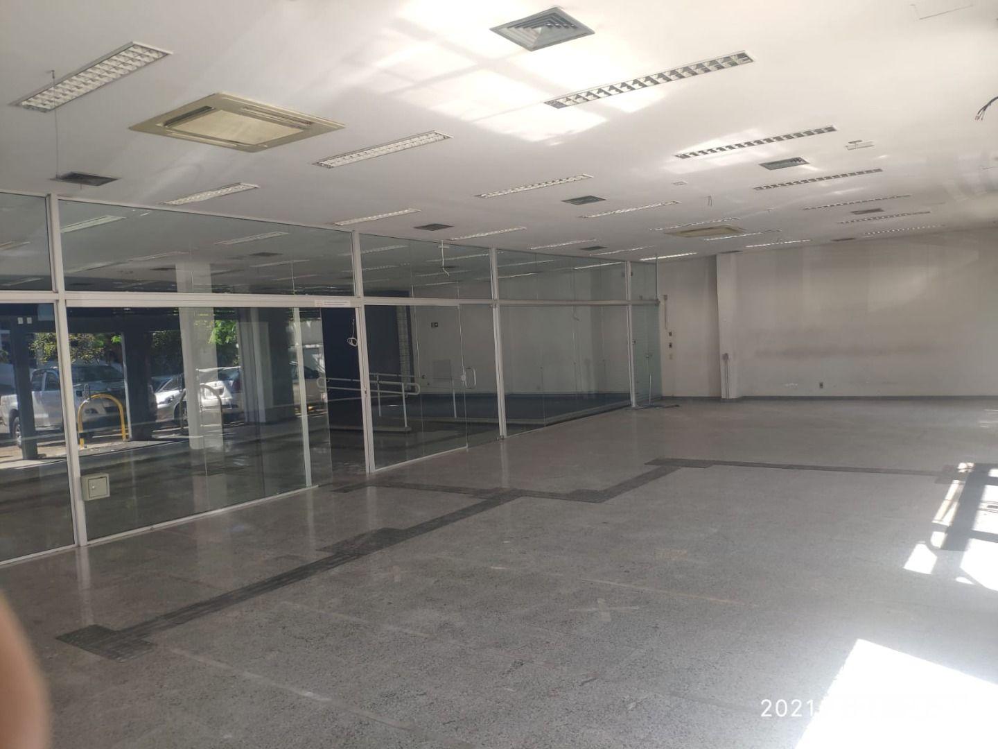 Salão para alugar, 402 m²- Jardim Chapadão - Campinas/SP  Terreno - 665m²  Construção-   Térreo - 402m²  Mezanino - 167m²  Total - 570m²