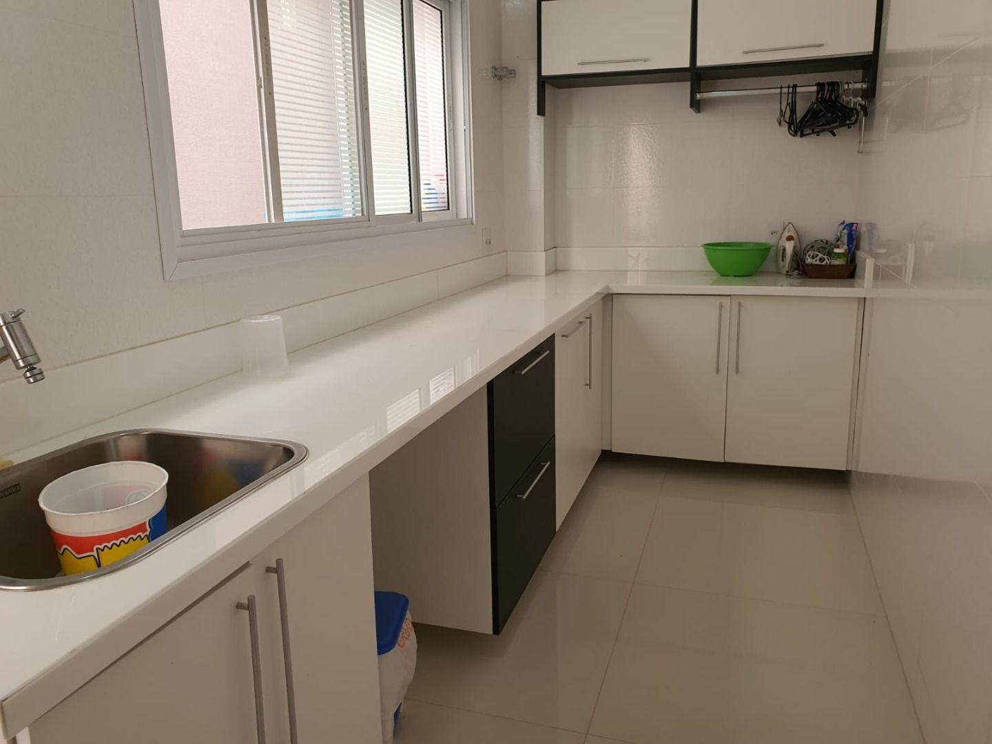 Belissíma casa, 03 suítes, no Parque Xangrilá, Campinas, com acabamento de alto padrão e muito espaço