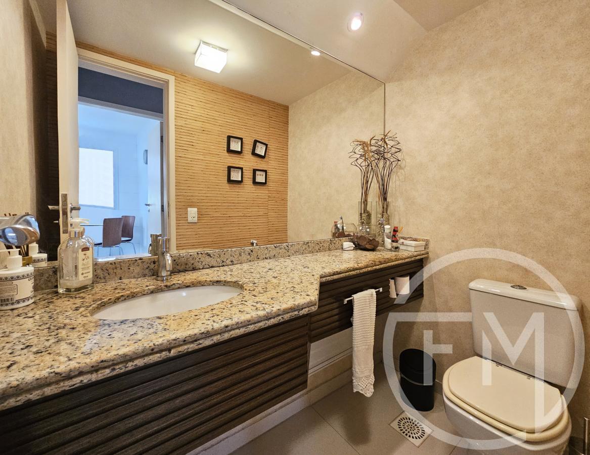 Lavabo da casa  venda no condomnio Casa Blanca no Recreio