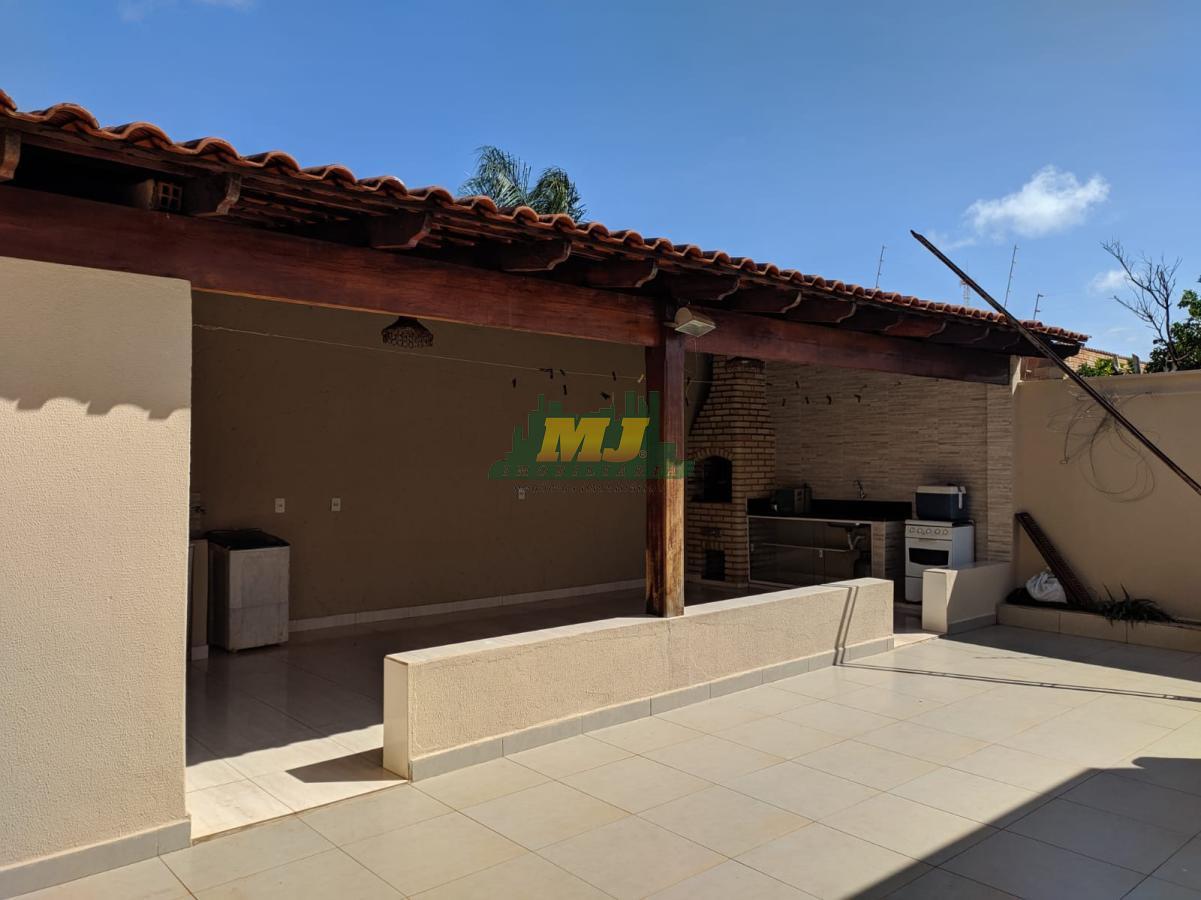 Casa para venda em Uberlândia / MG, New Golden Ville, 3 dormitórios, 3  banheiros, 3 suítes, 4 garagens, área construída 180,00