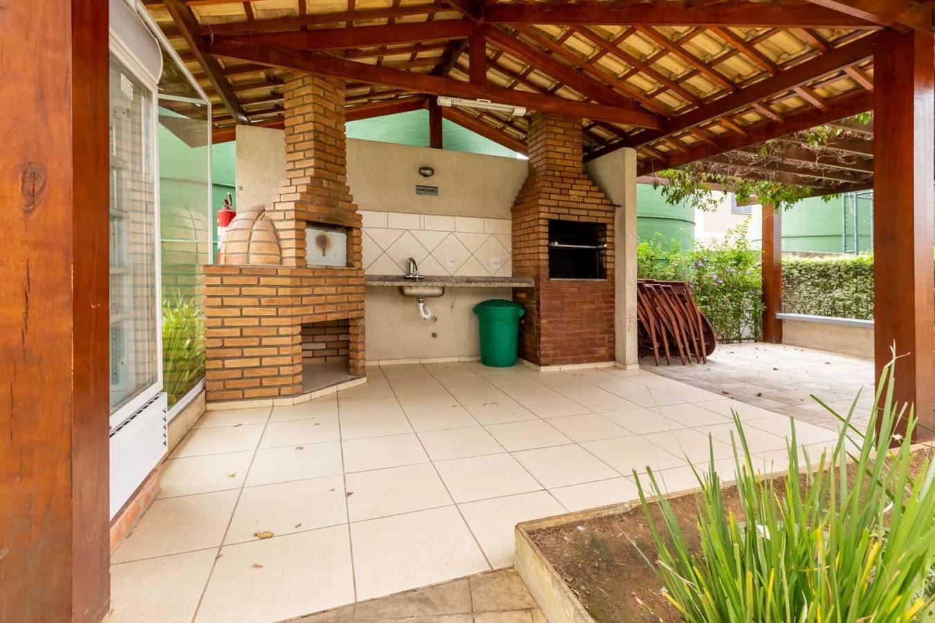 rea de churrasqueira 02 (com forno a lenha)