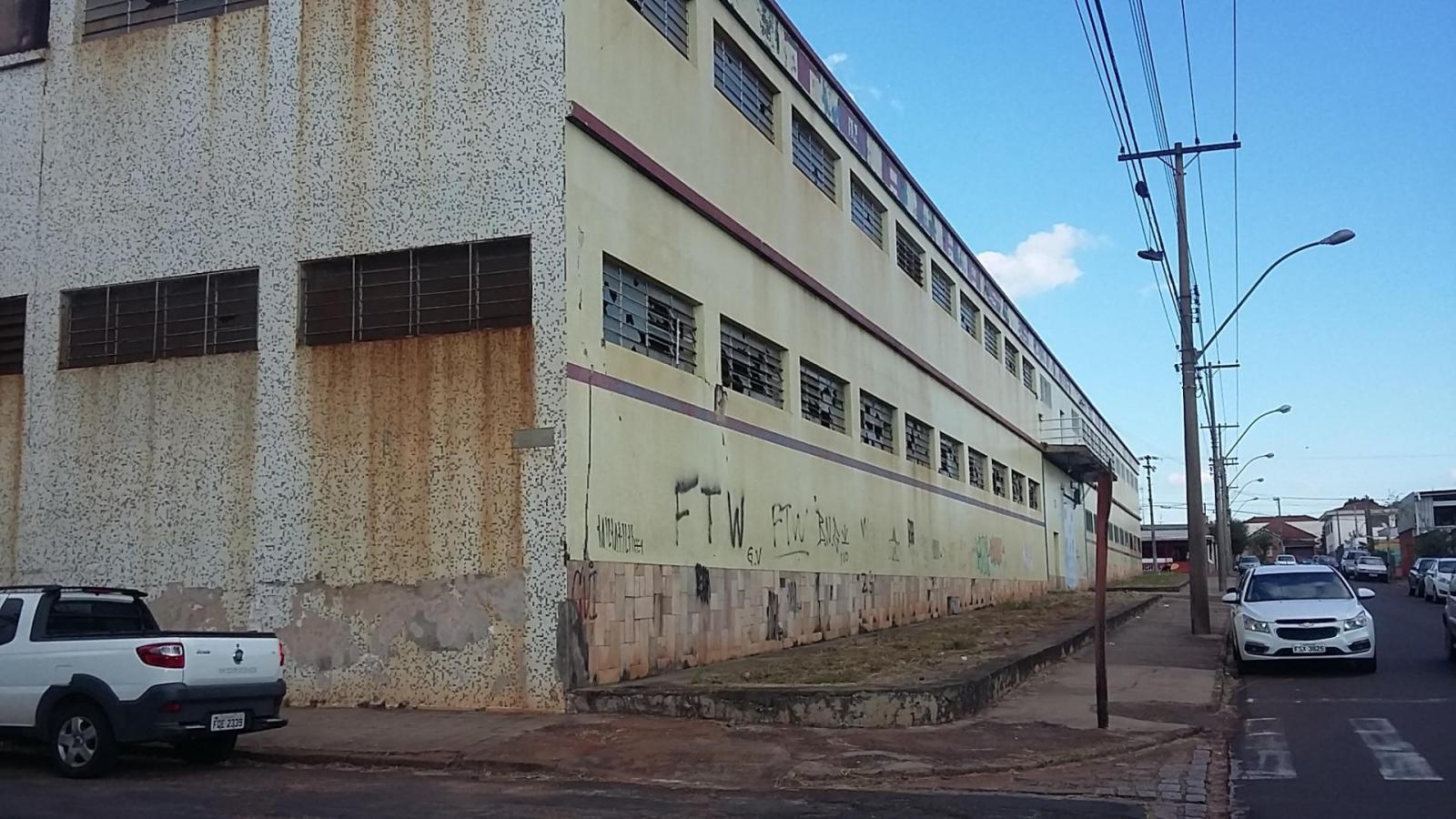 Galpão à venda, 5300 m² por R$ 7.200.000 - Centro - São Carlos/SP