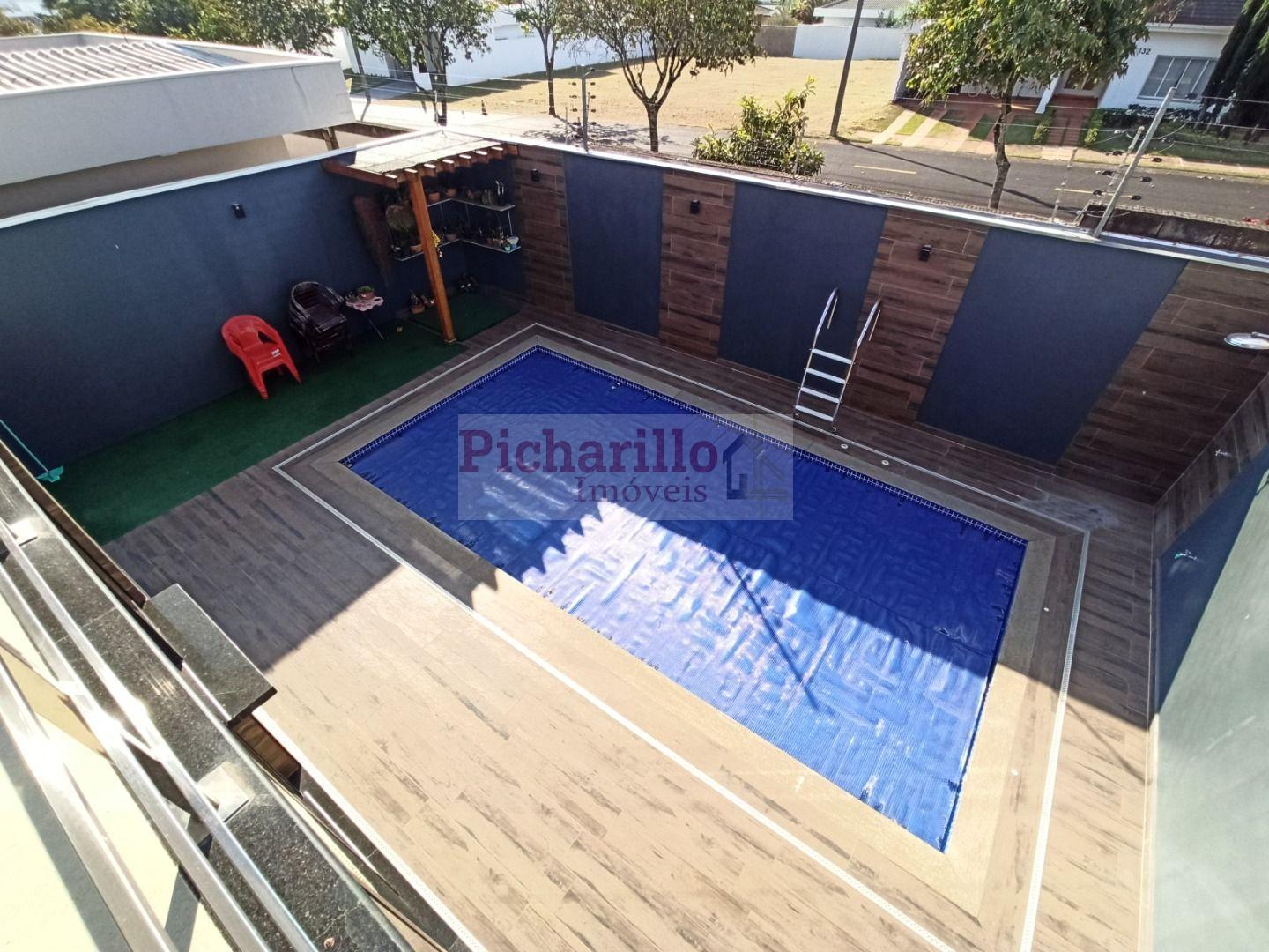 Casa no Village Damha 3 com 3 suítes e piscina à venda, 215 m² de área construída