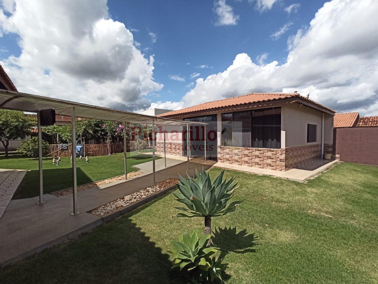 Casa com 2 dormitórios à venda, 210 m² de área construída no condomínio Quinta dos Buritis - São Carlos/SP