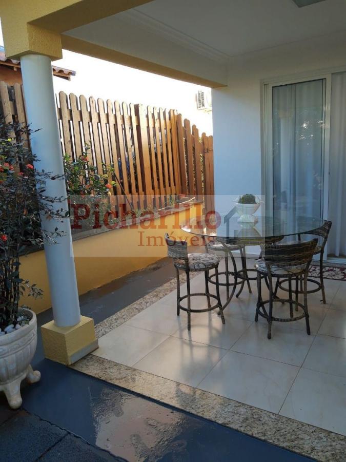 Casa com 3 dormitórios à venda, 100 m² por R$ 639.000 - Parque Santa Felícia Jardim - São Carlos/SP