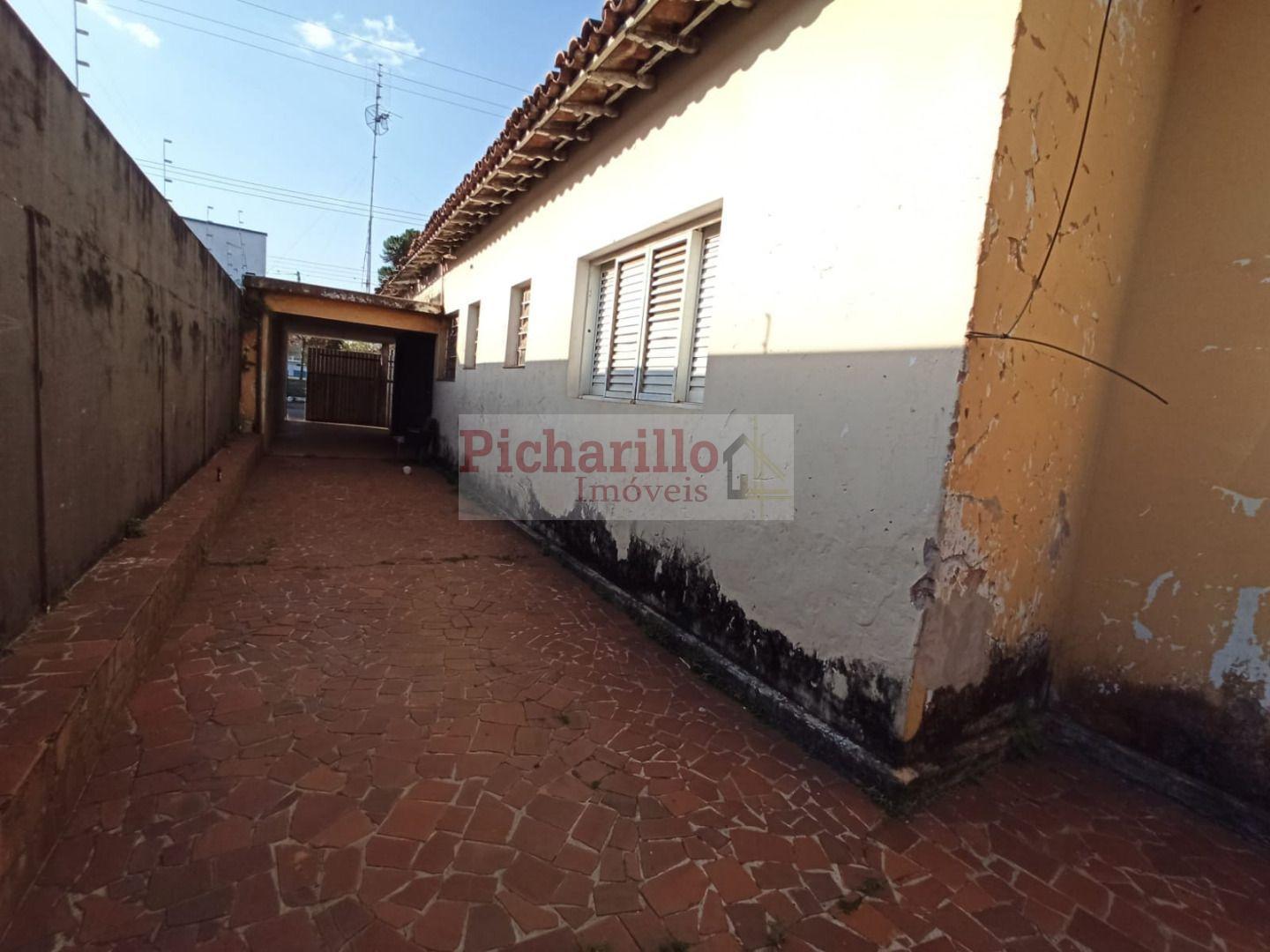 Casa com 3 dormitórios à venda, 200 m² por R$ 750.000 - Vila Nery - São Carlos/SP