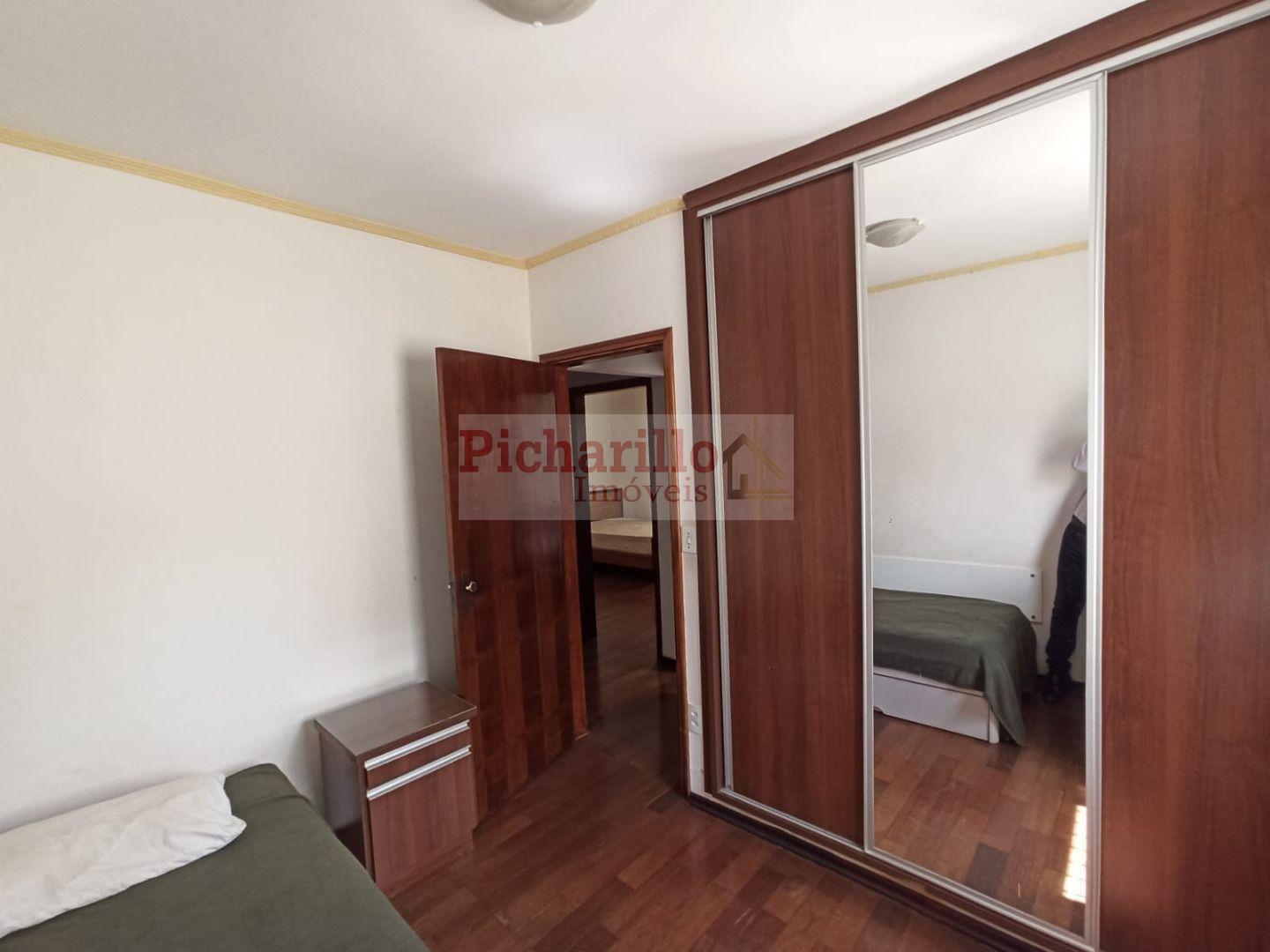 Casa com 3 dormitórios à venda, 216 m² por R$ 690.000 - Jardim Hikare - São Carlos/SP