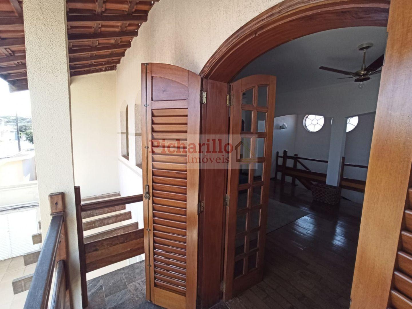 Sobrado com 5 dormitórios (2 suítes) à venda, 452 m² - Planalto Paraíso - São Carlos/SP