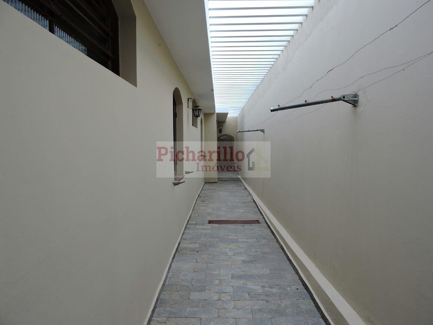 Casa com 3 dormitórios (1 suíte)  à venda, 230 m² - Jardim São João Batista - São Carlos/SP