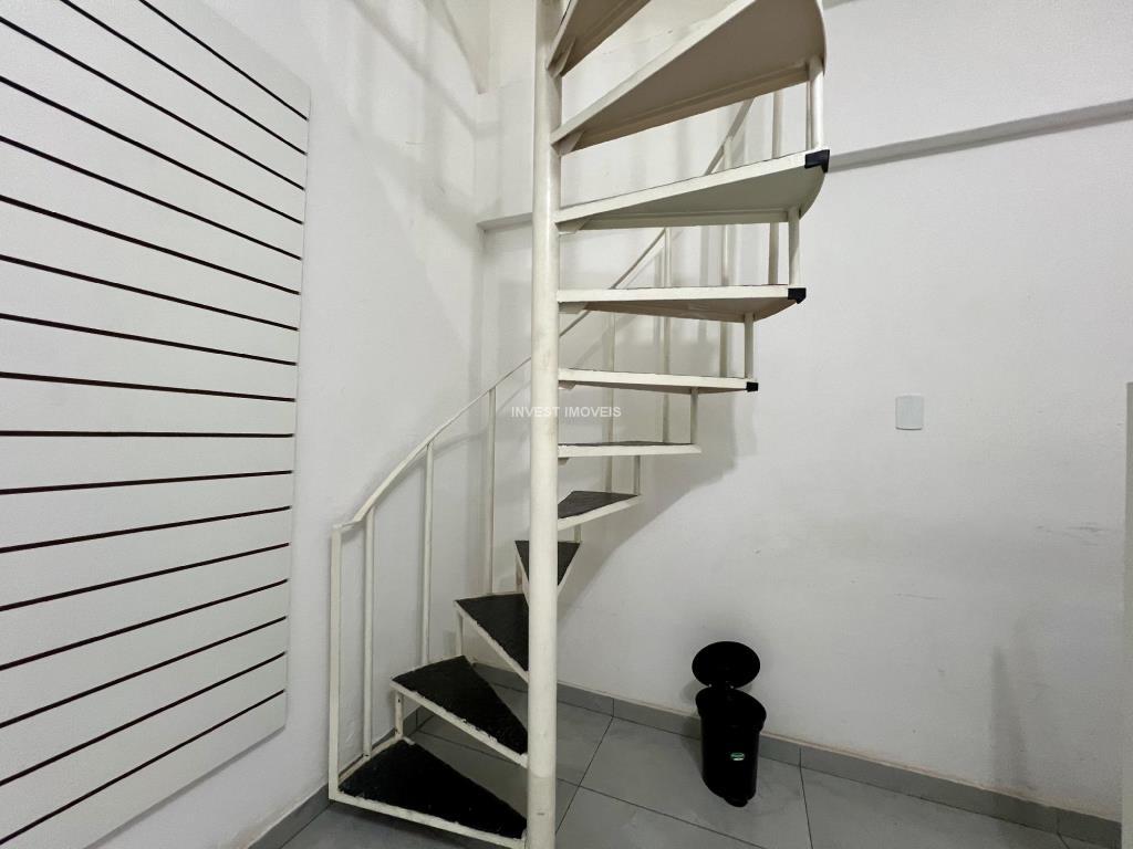 Escada de acesso 2 piso