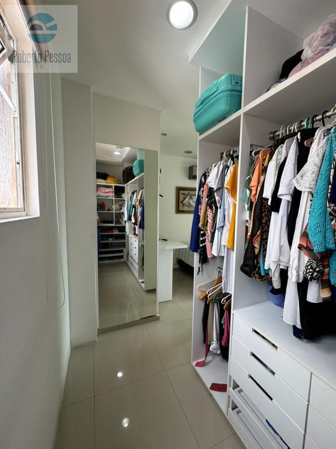 closet sute 2