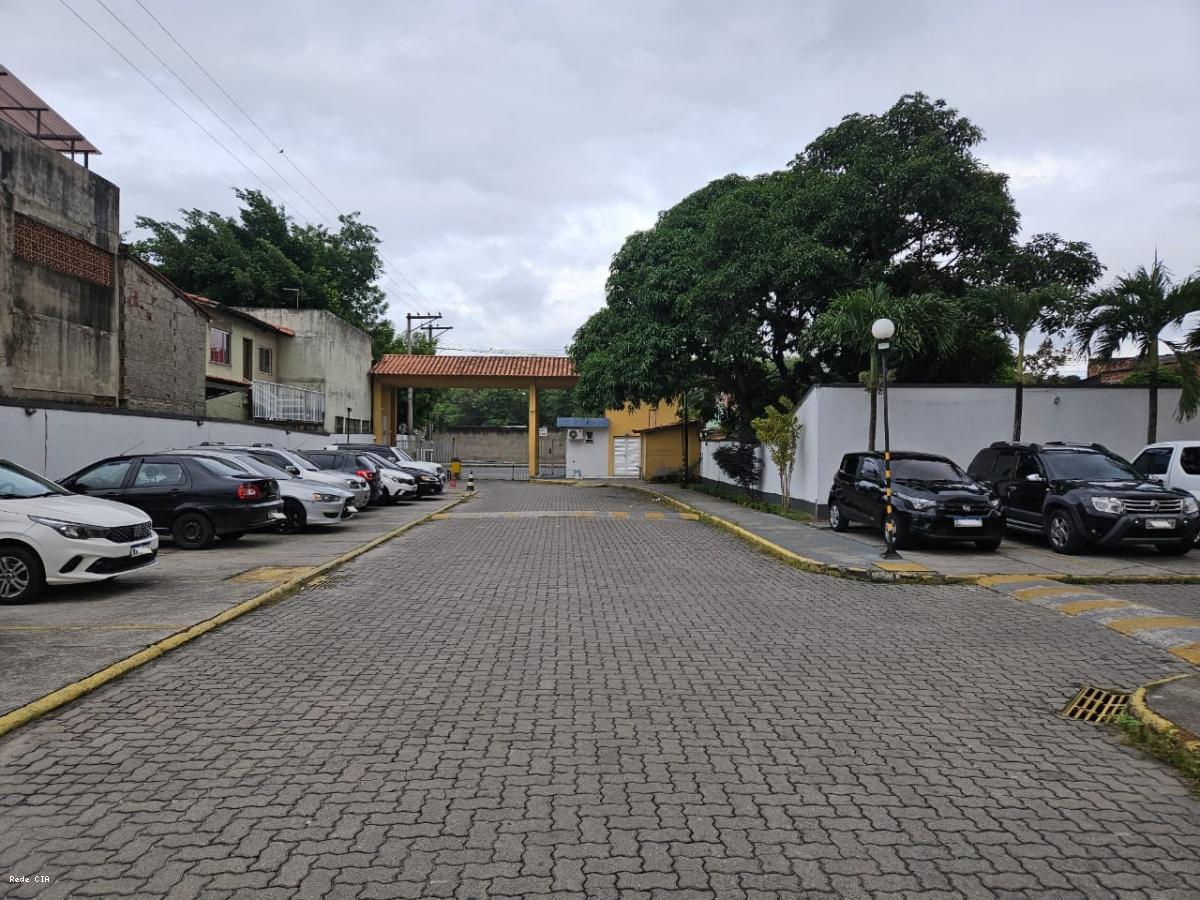 Estacionamento do condomnio