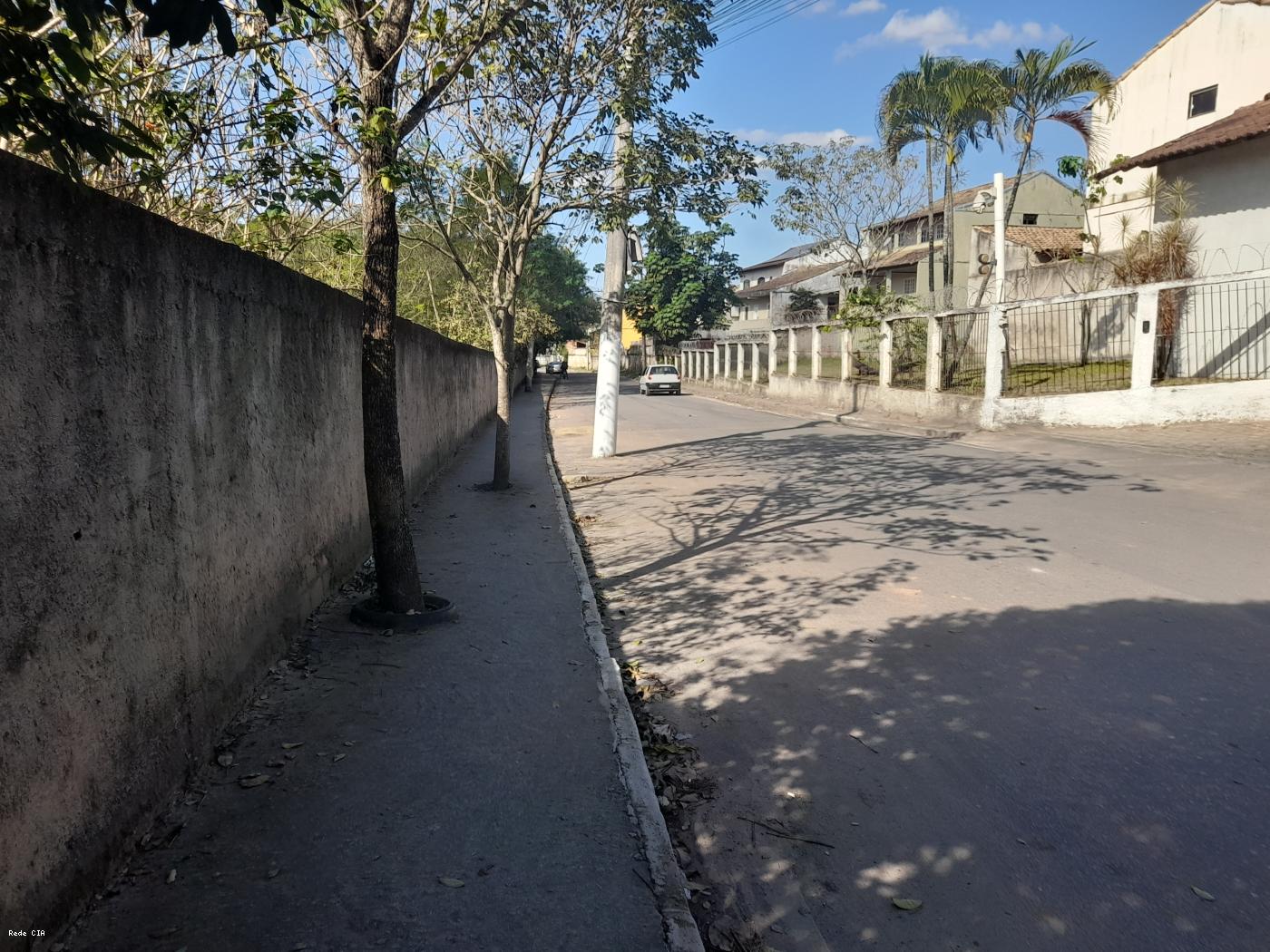 Rua de acesso ao condomnio