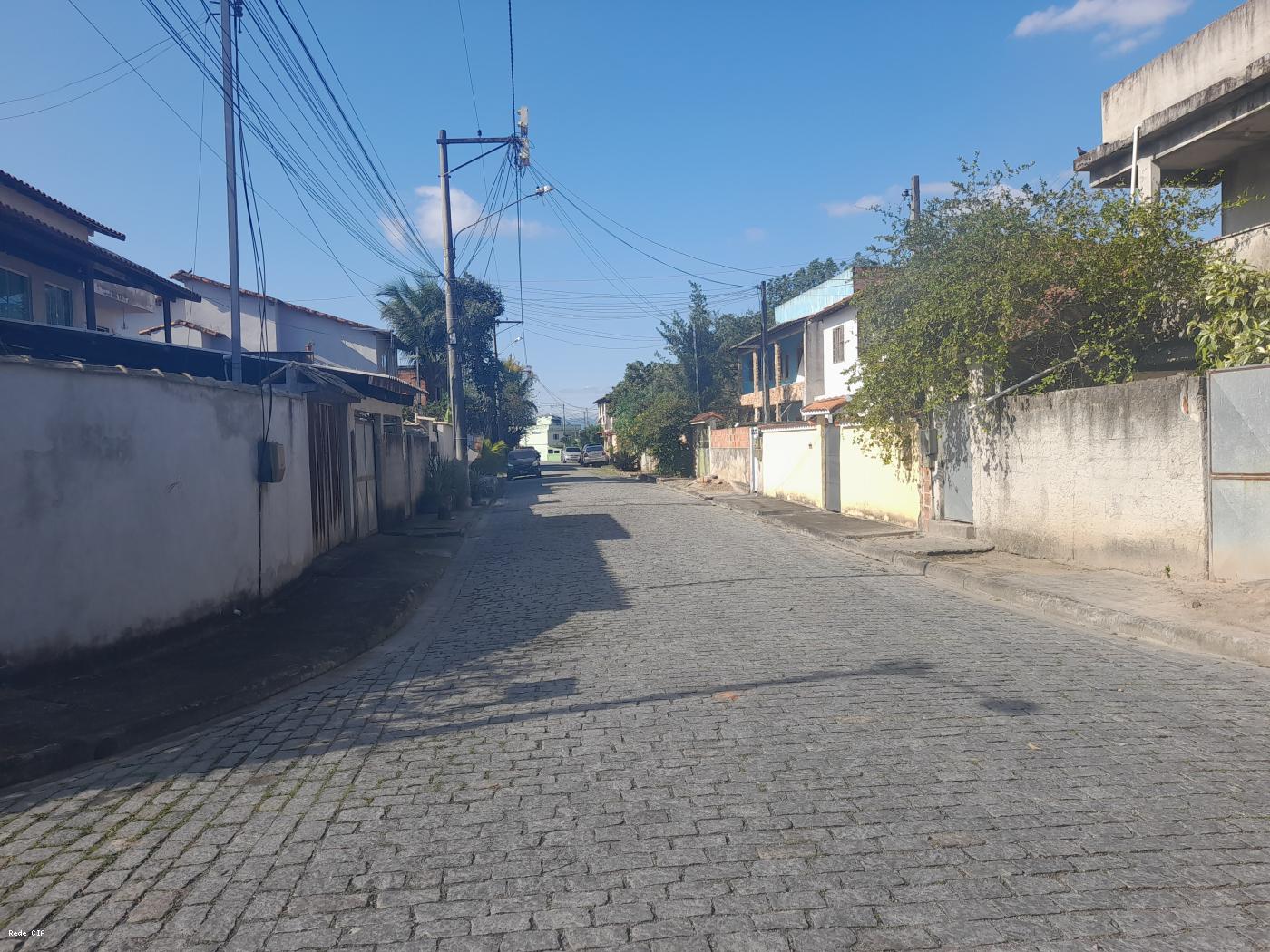 Rua do terreno