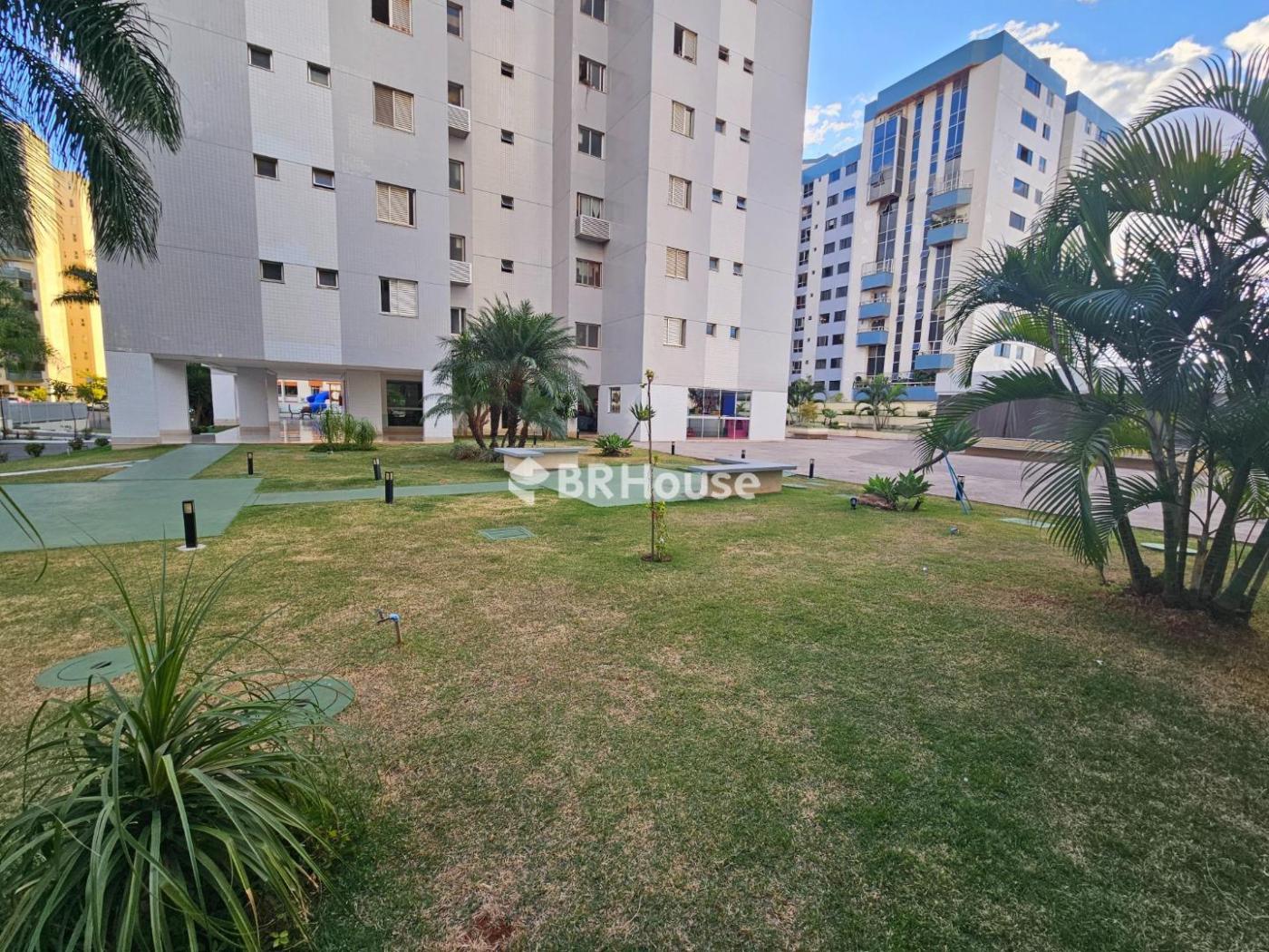 Residencial Flora Brasilis- 4 quartos grandes, sendo: 1 sute master com varanda, armrios enormes- GUAS CLARAS