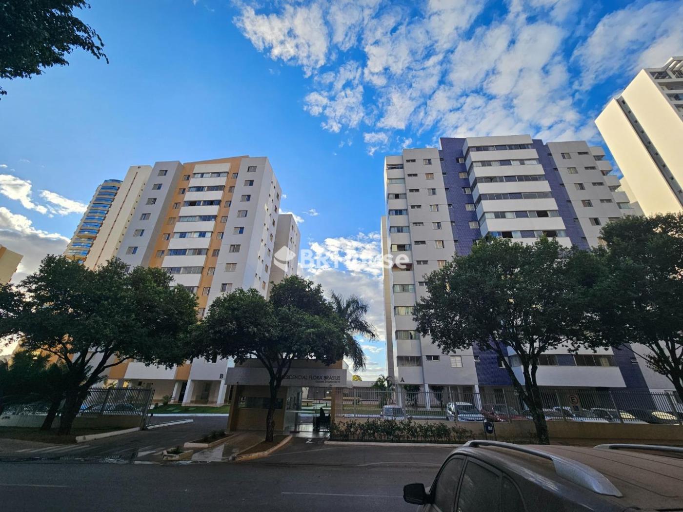 Residencial Flora Brasilis- 4 quartos grandes, sendo: 1 sute master com varanda, armrios enormes- GUAS CLARAS