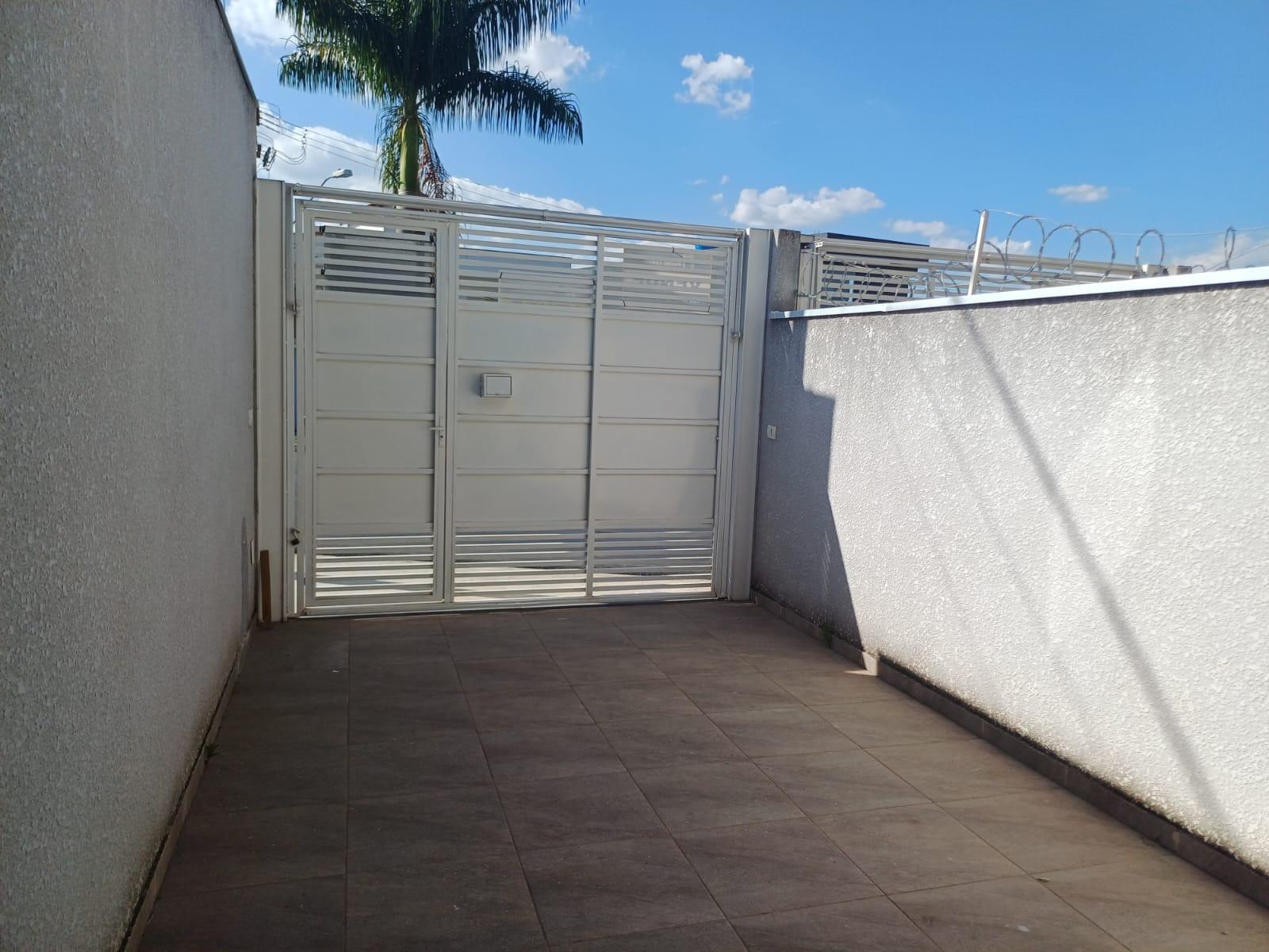 Garagem Porta - Vista Externa