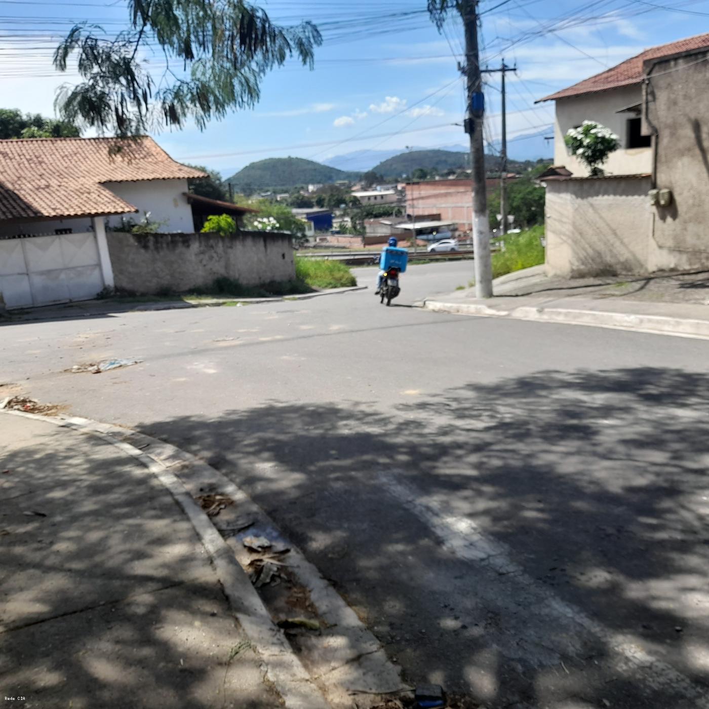 Rua do imvel a 60 metros da BR-101