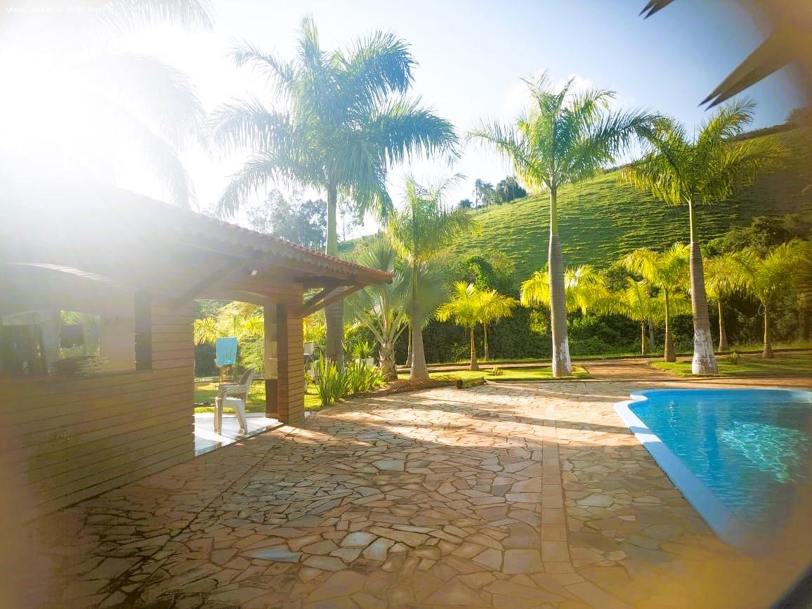 lado da piscina, jardim e rea gourmet