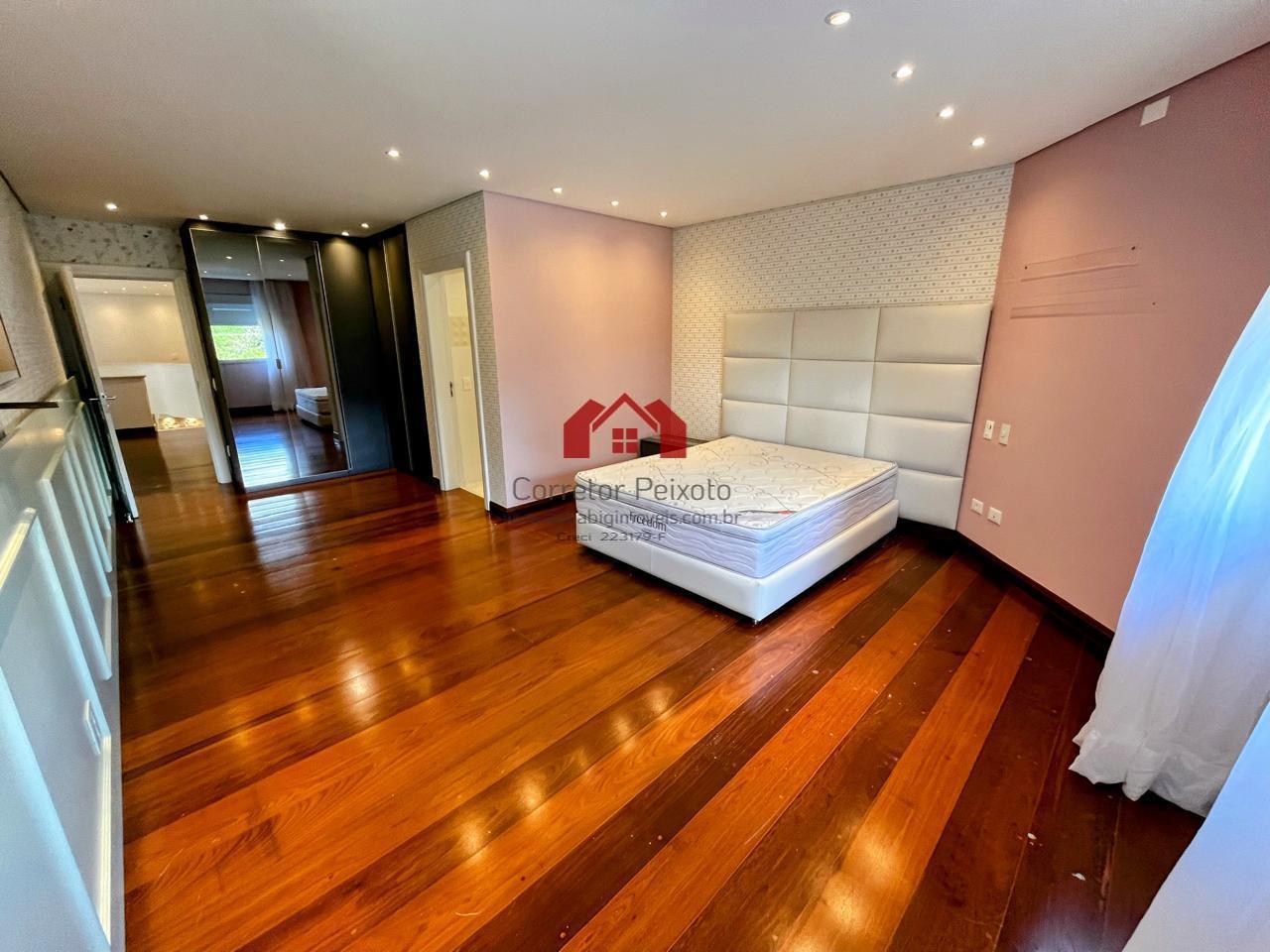 SUITE 4