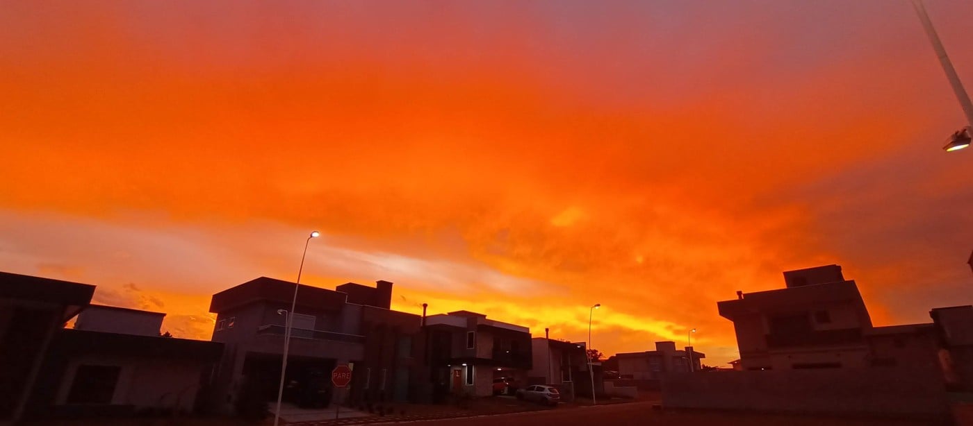 Pr do sol no condomnio