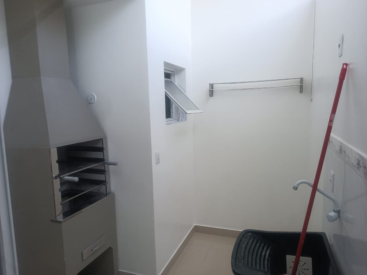 Casa para Locação, em São Leopoldo, bairro Feitoria, 1 dormitório, 1 banheiro, 1 vaga