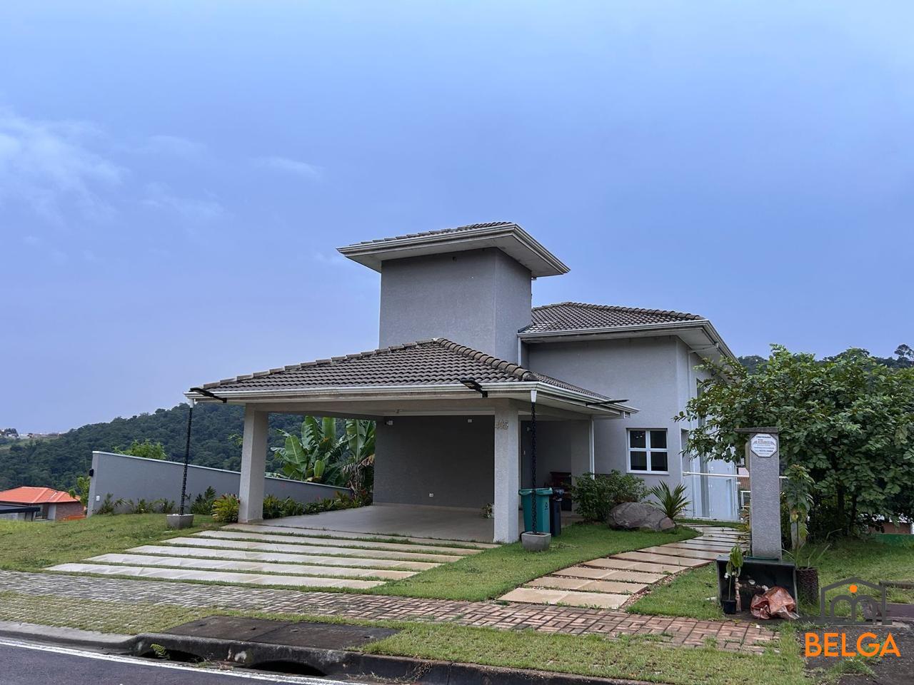 Casa em Condomínio