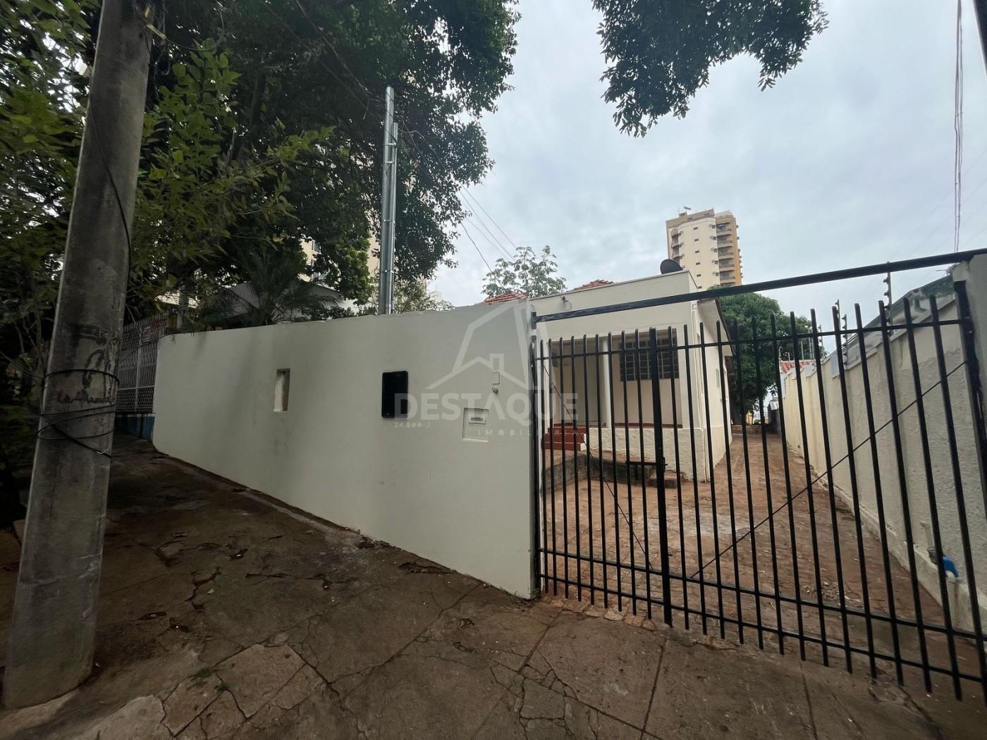 Casa para Locação, em , bairro Vila Dubus, 3 dormitórios, 1 banheiro, 1 vaga