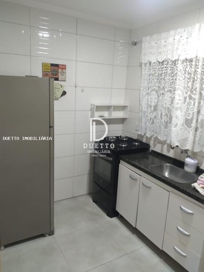 Casa para Venda, em , bairro Jardim Barcelona, 2 dormitórios, 2 banheiros, 1 suíte, 3 vagas