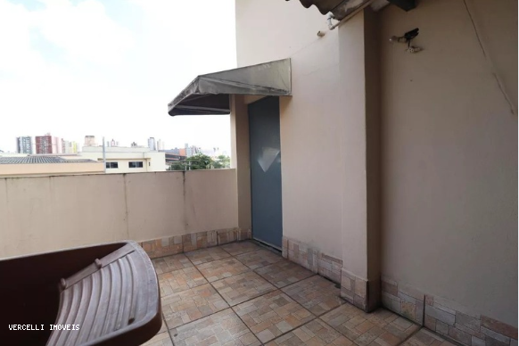 AREA DE SERVIO FORA DO IMOVEL