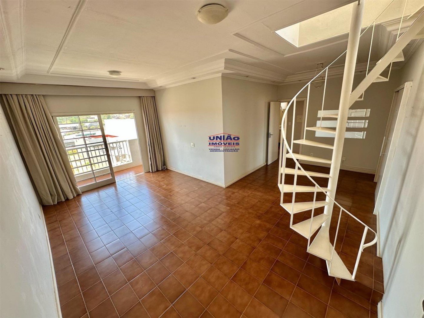 Apartamento para Locação - Lins, Santa Clara