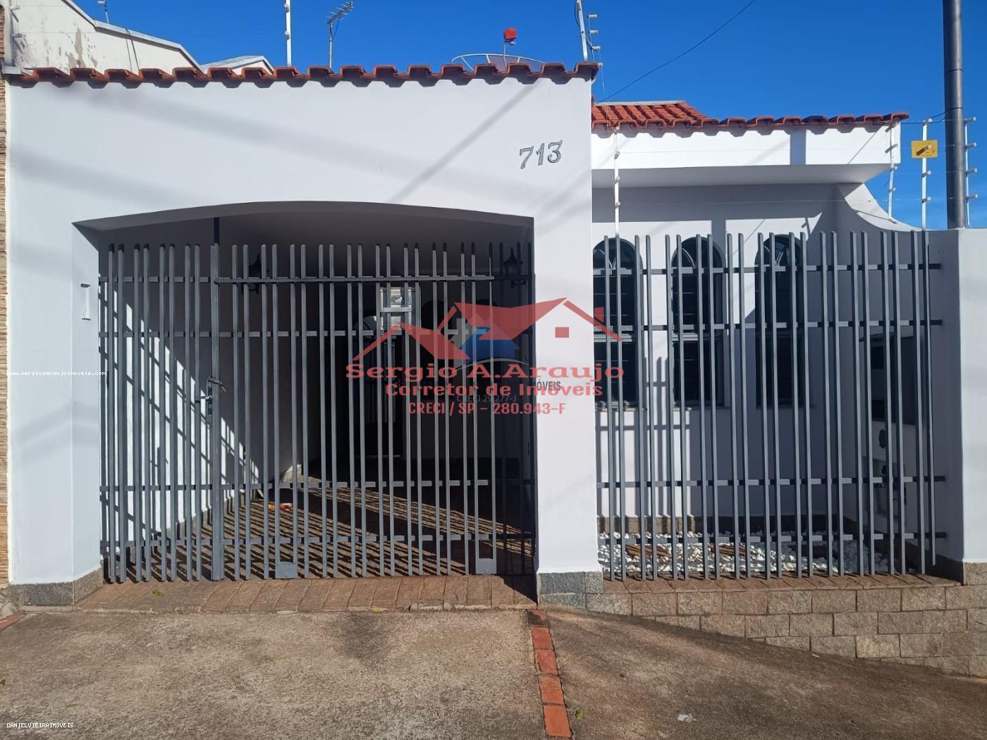 Casa para Locação - , Centro, 3 dormitórios, 1 banheiro, 1 vaga