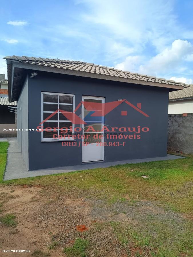Casa para Locação - , alto santa cruz, 2 dormitórios, 1 banheiro, 1 vaga