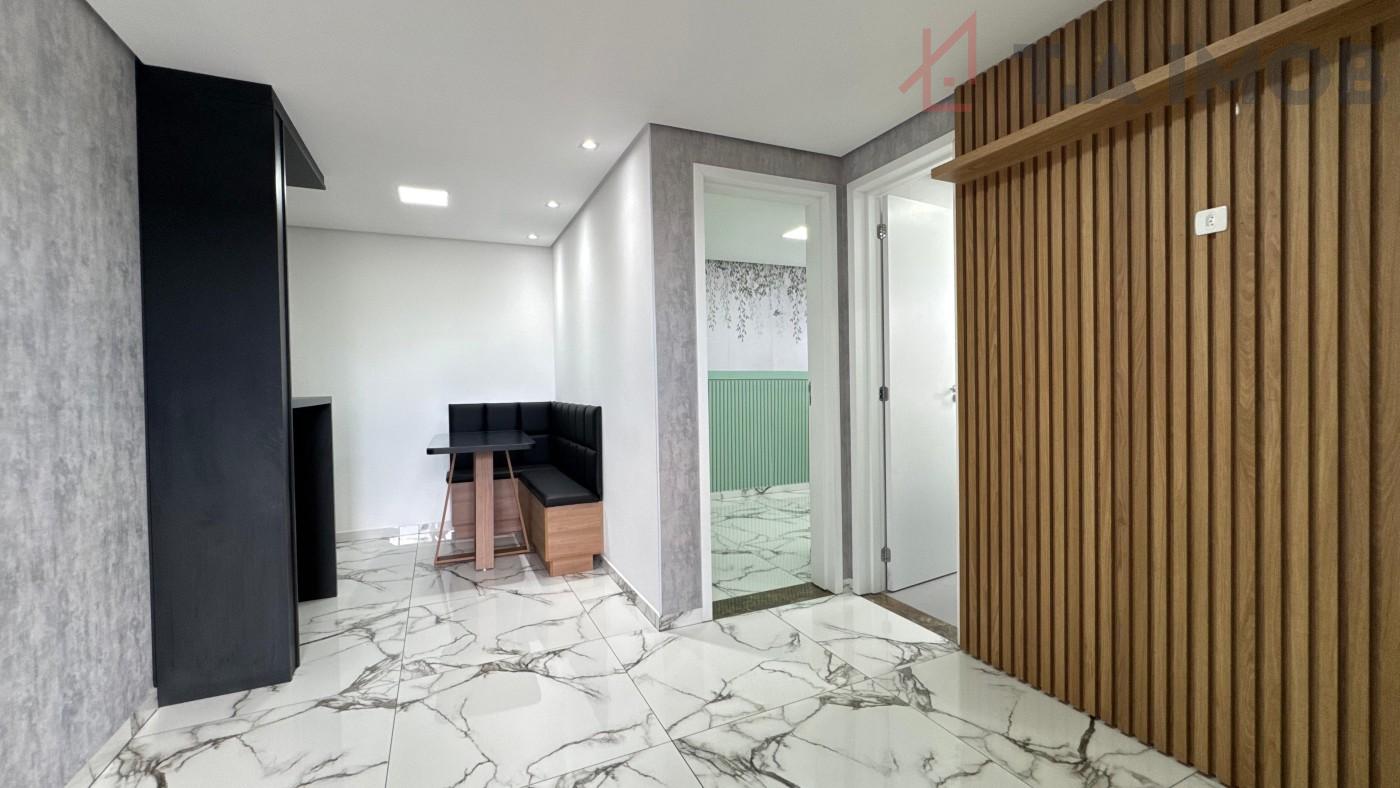 Apartamento para Locação, em Curitiba, bairro Santa Quitéria, 2 dormitórios, 1 banheiro, 1 suíte, 1 vaga
