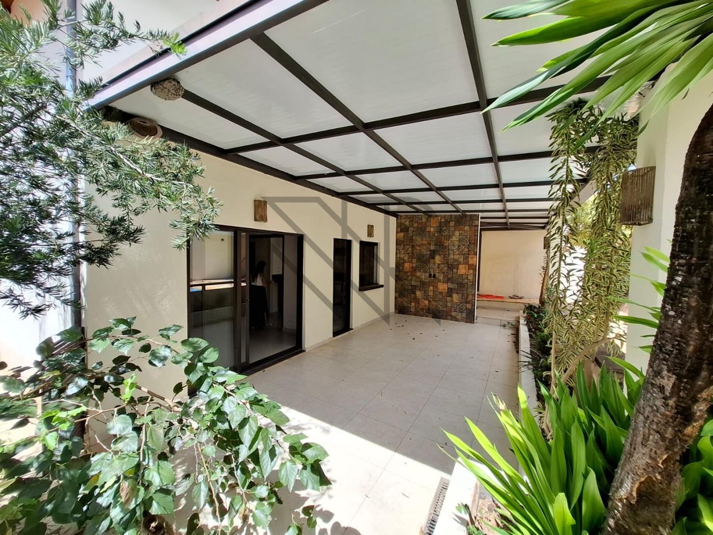 Casa em Condomínio
