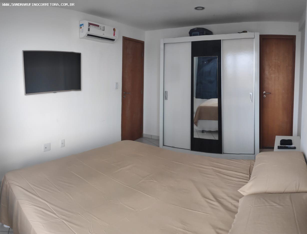 QUARTO COM AR CONDICIONADO