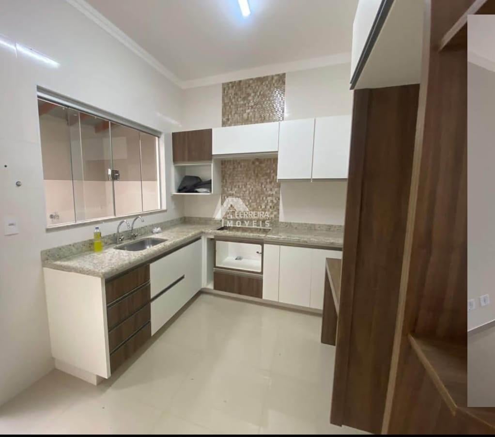 Casa para Locação, em Franca, bairro Vila Exposição, 2 dormitórios, 1 banheiro, 2 vagas